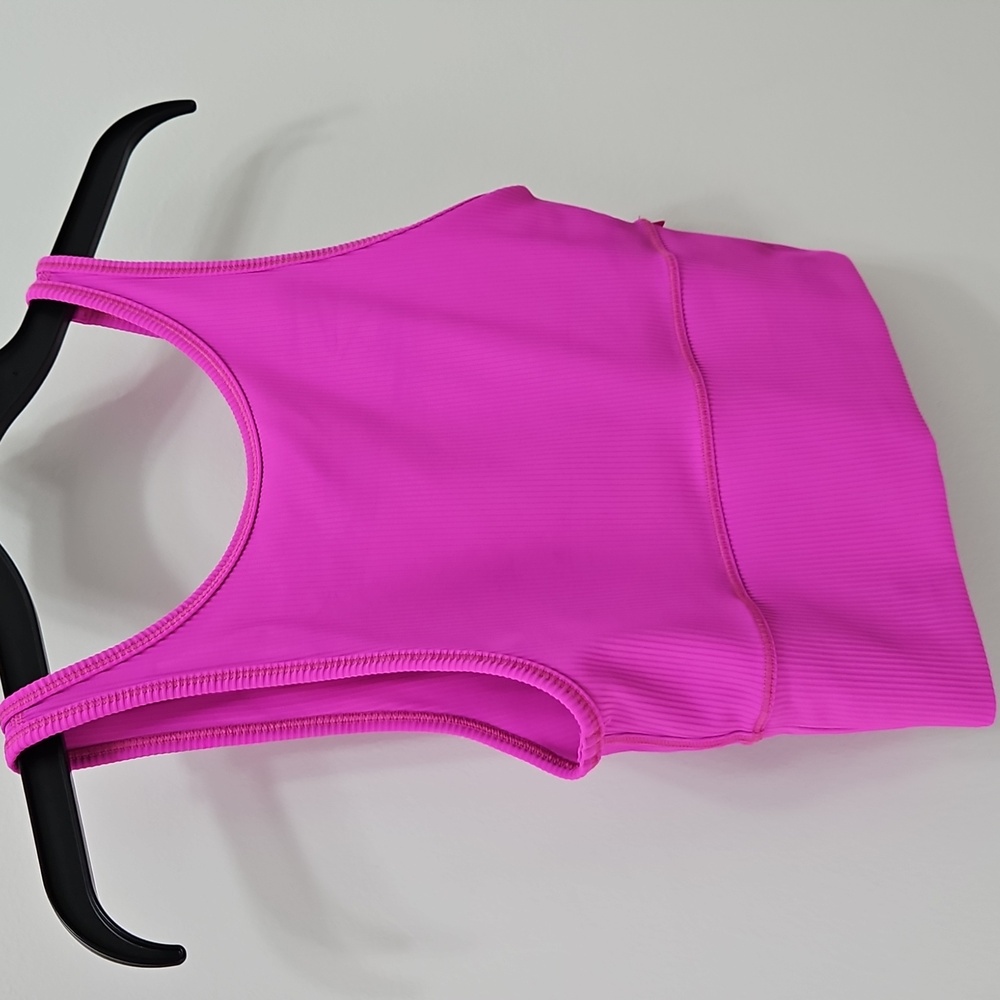 Lululemon Vibrant Pink Ribbed Crop Top Meduim - Picture 4 of 4